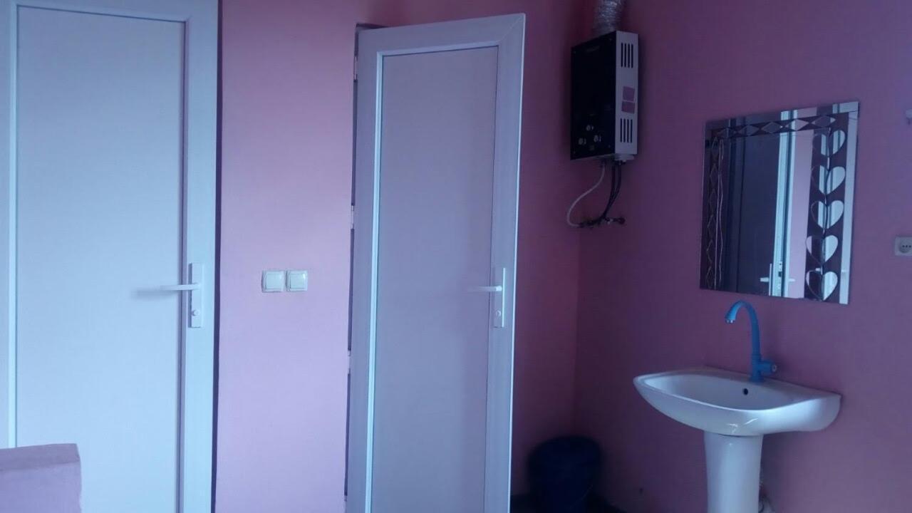 Guesthouse Gia Kobuleti Esterno foto